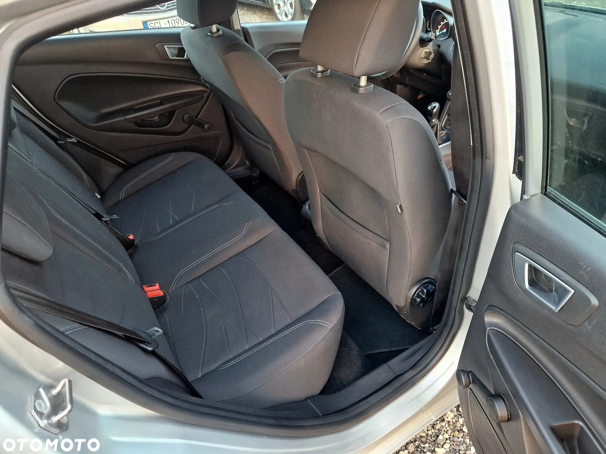Ford Fiesta 1.25 Ghia - 23