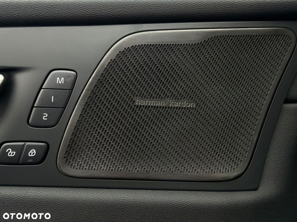 Volvo XC 60 - 30