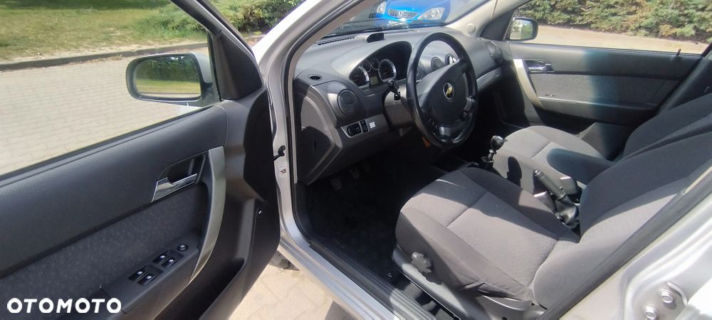 Chevrolet Aveo - 5