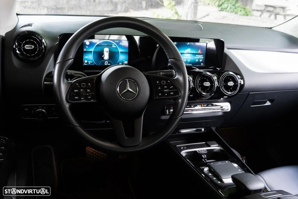 Mercedes-Benz GLA 180 7G-DCT Style - 12