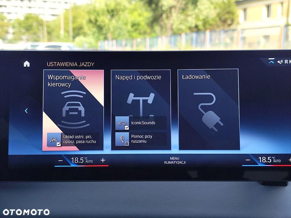 BMW iX xDrive40 76.6kWh Signature - 22