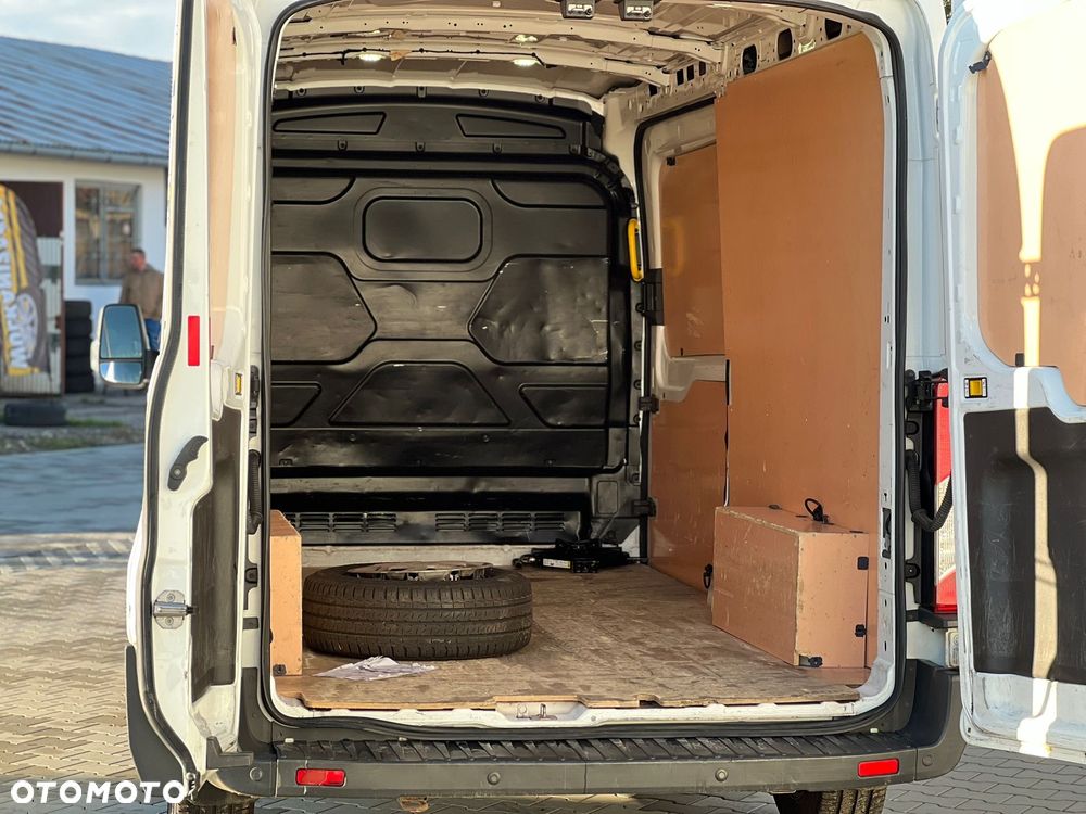 Ford Transit - 9
