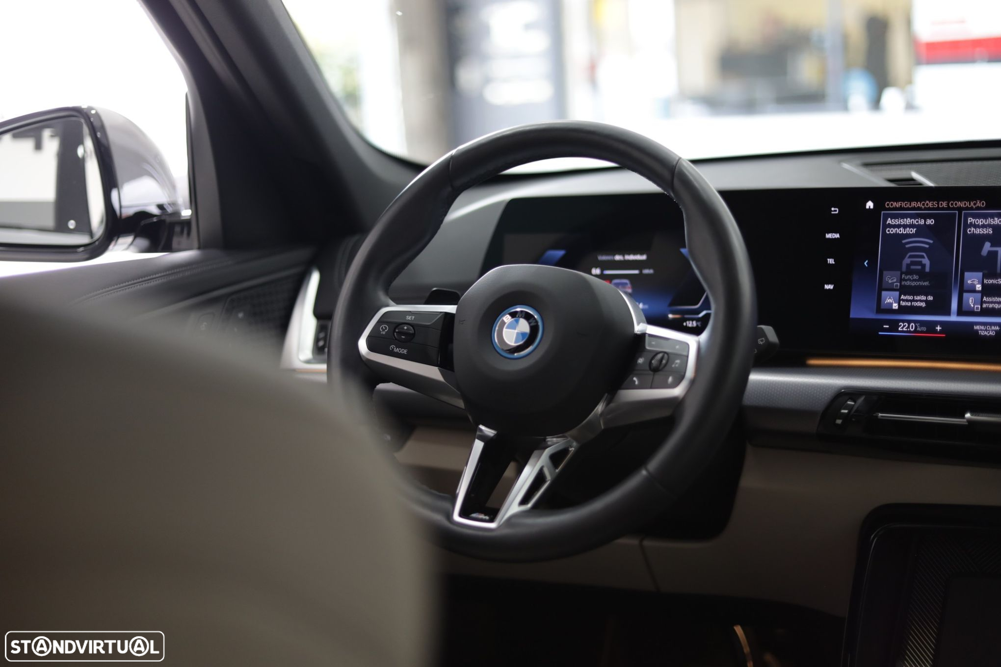 BMW iX1 xDrive30 Pack Desportivo M - 43