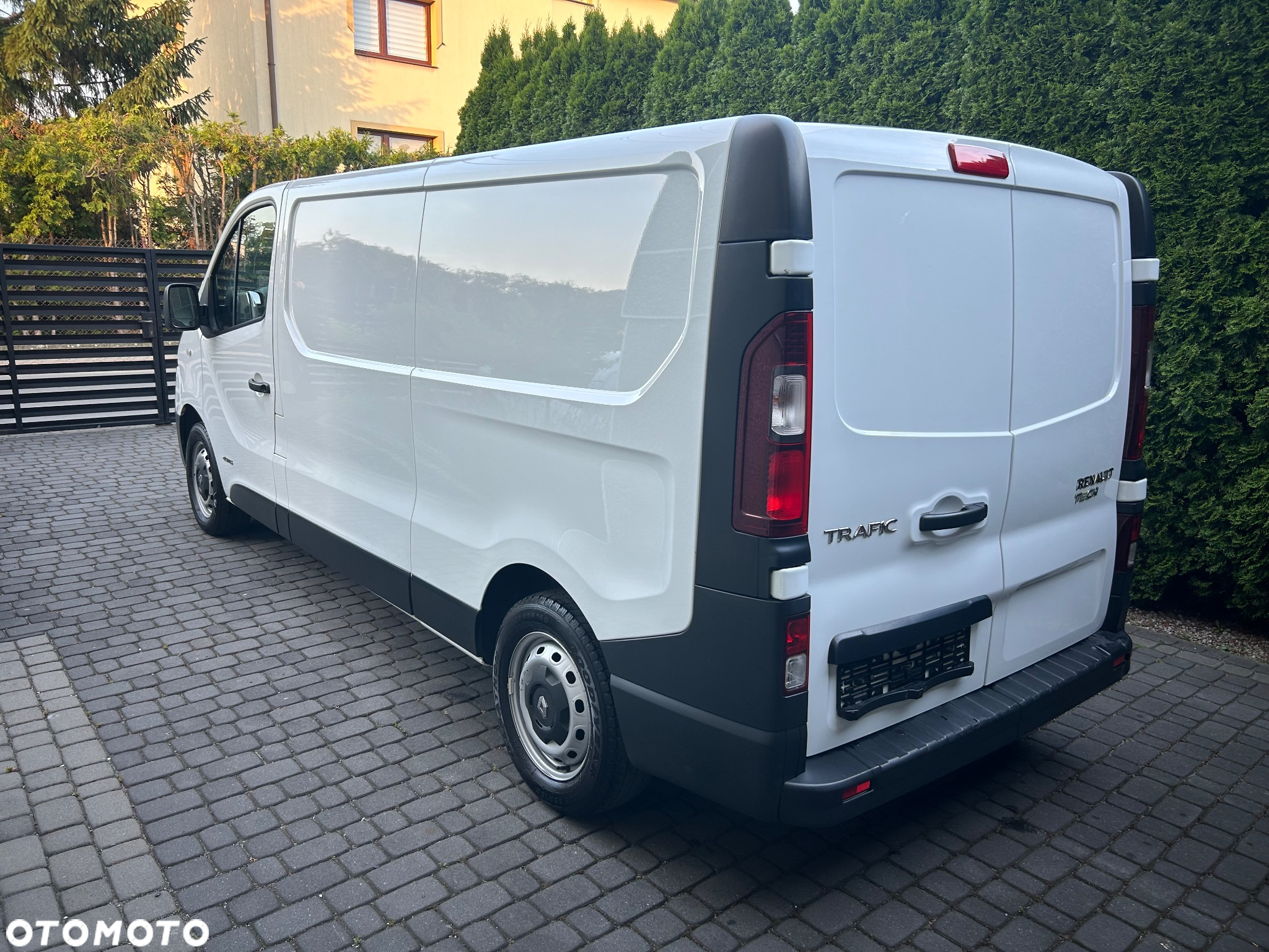 Renault Trafic - 10