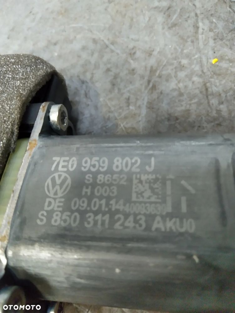 Silniczek szyby 7E0959802J - 2