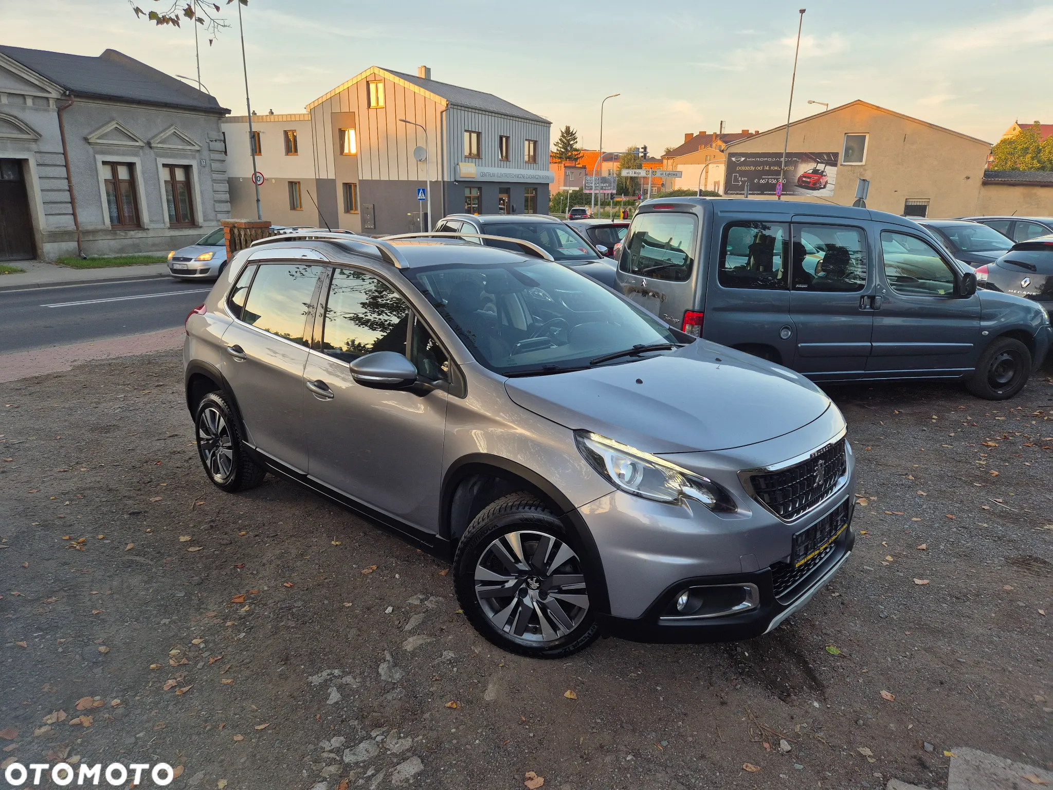 Peugeot 2008 1.6 BlueHDi Allure - 2