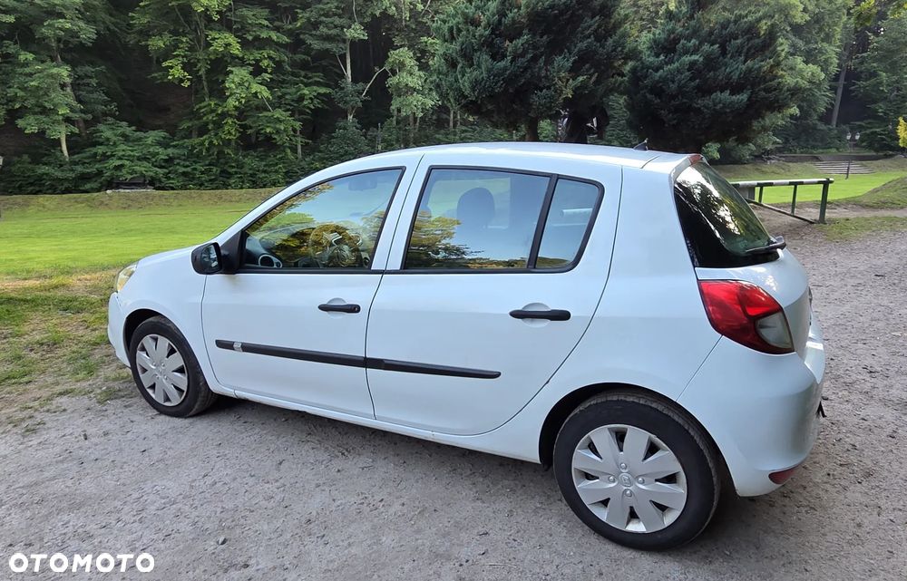 Renault Clio 1.2 16V Alize - 4
