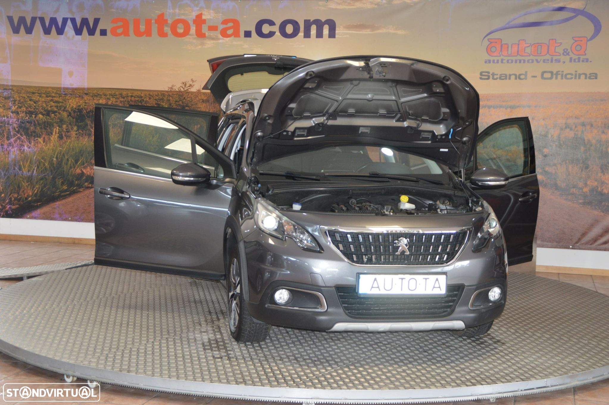 Peugeot 2008 1.2 PureTech Allure - 17