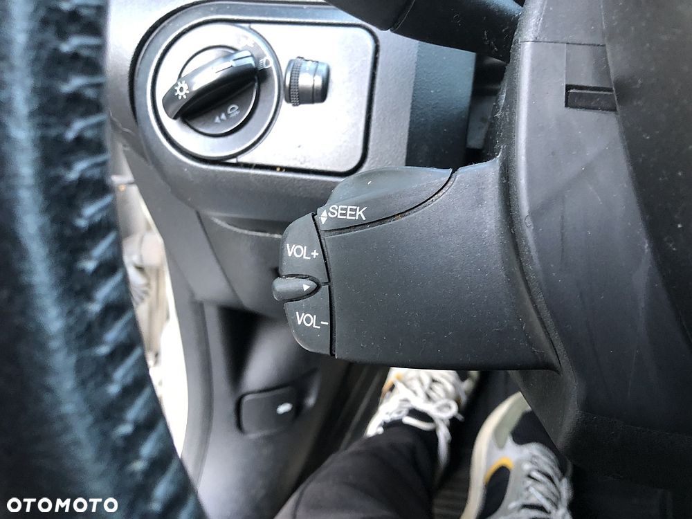 Ford Fiesta 1.25 Trend - 14