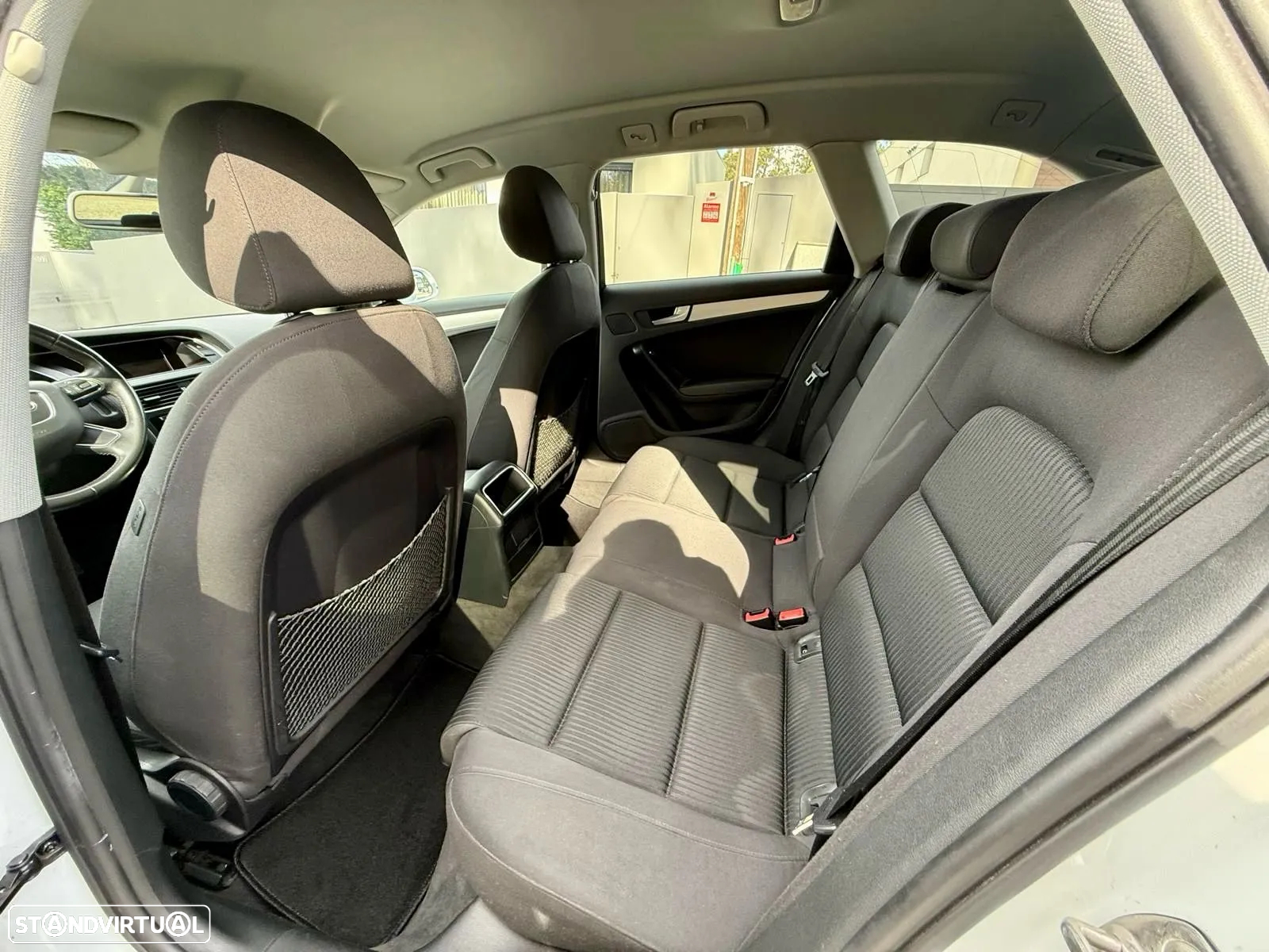 Audi A4 Avant 2.0 TDI Business Line Sport - 8