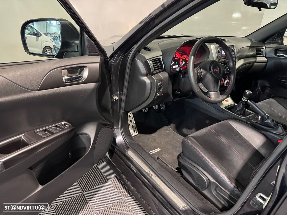 Subaru Impreza 2.5 WRX STi - 24