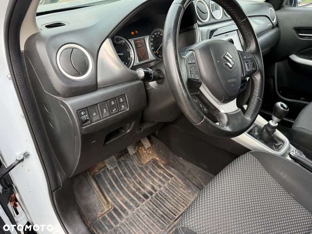 Suzuki Vitara 1.6 DDiS (4x4) Allgrip Comfort+ - 10