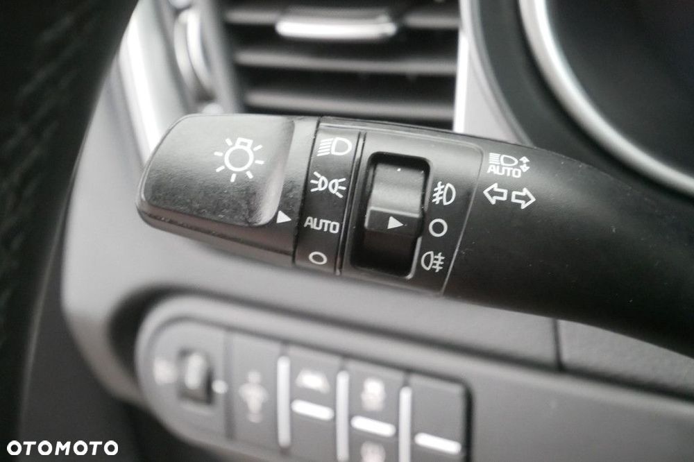 Kia Ceed 1.5 T-GDI M - 22