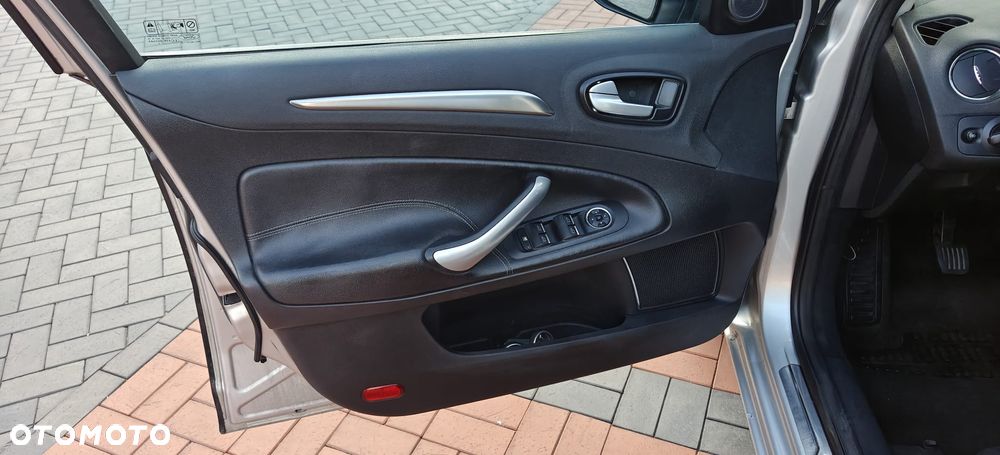Ford Mondeo 2.5 Titanium S - 13