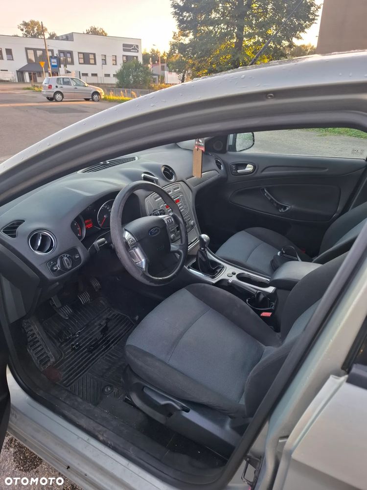 Ford Mondeo 1.6 Trend - 3