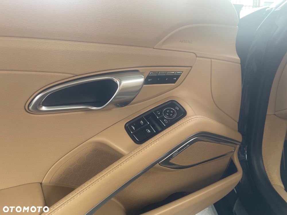 Porsche 911 Carrera PDK - 9