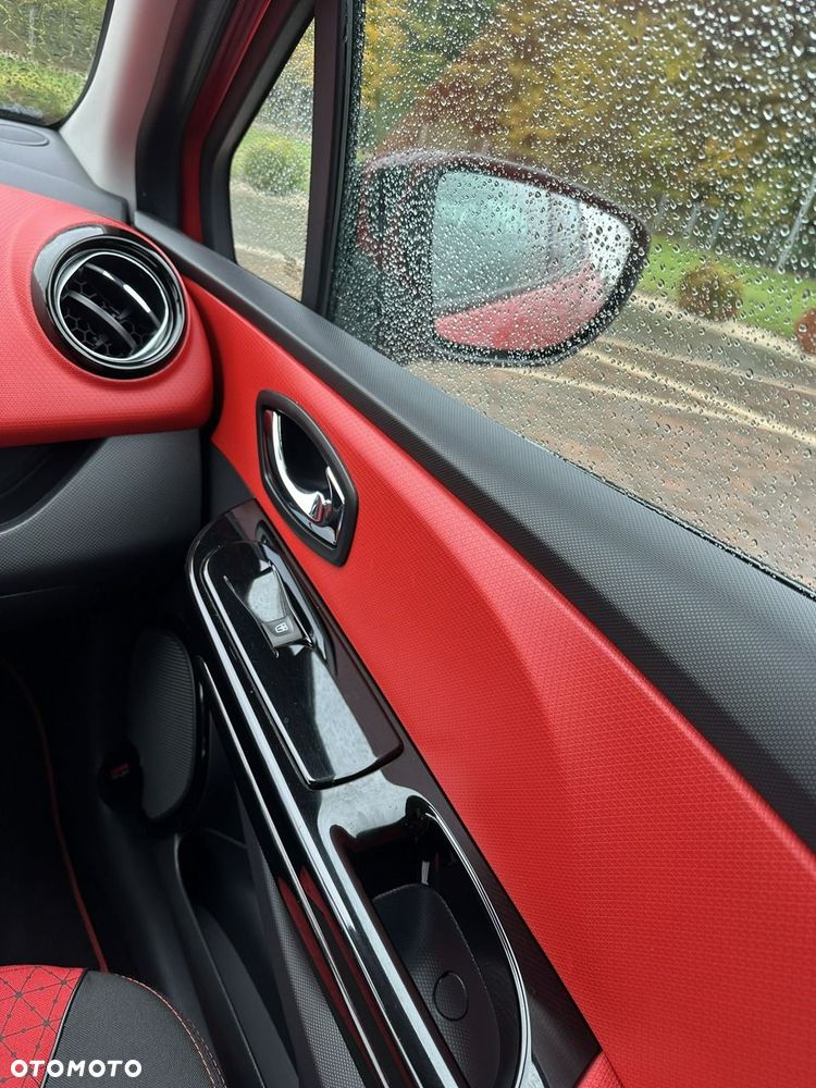 Renault Clio - 26