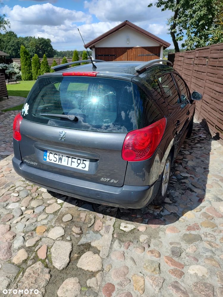 Peugeot 207 HDi FAP 90 (Blue Lion) Business-Line Niveau 1 - 6