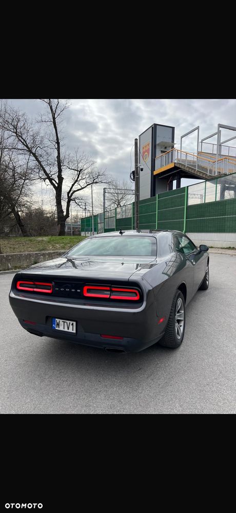 Dodge Challenger - 4