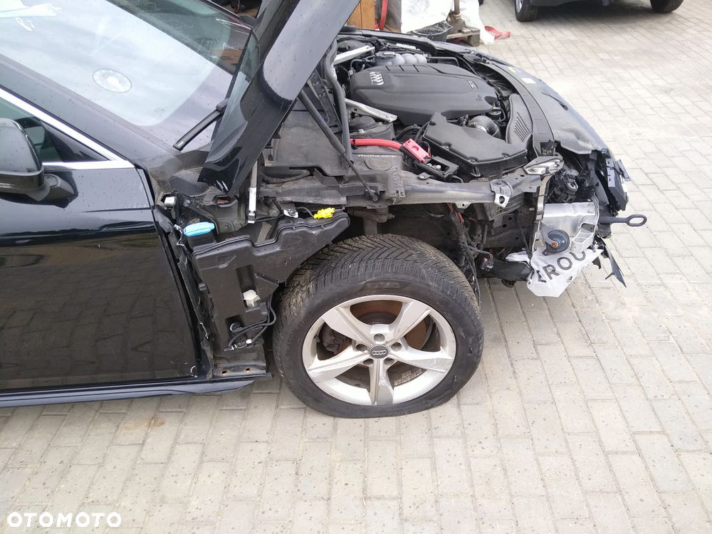 Audi A4 Avant 40 TFSI S tronic - 3