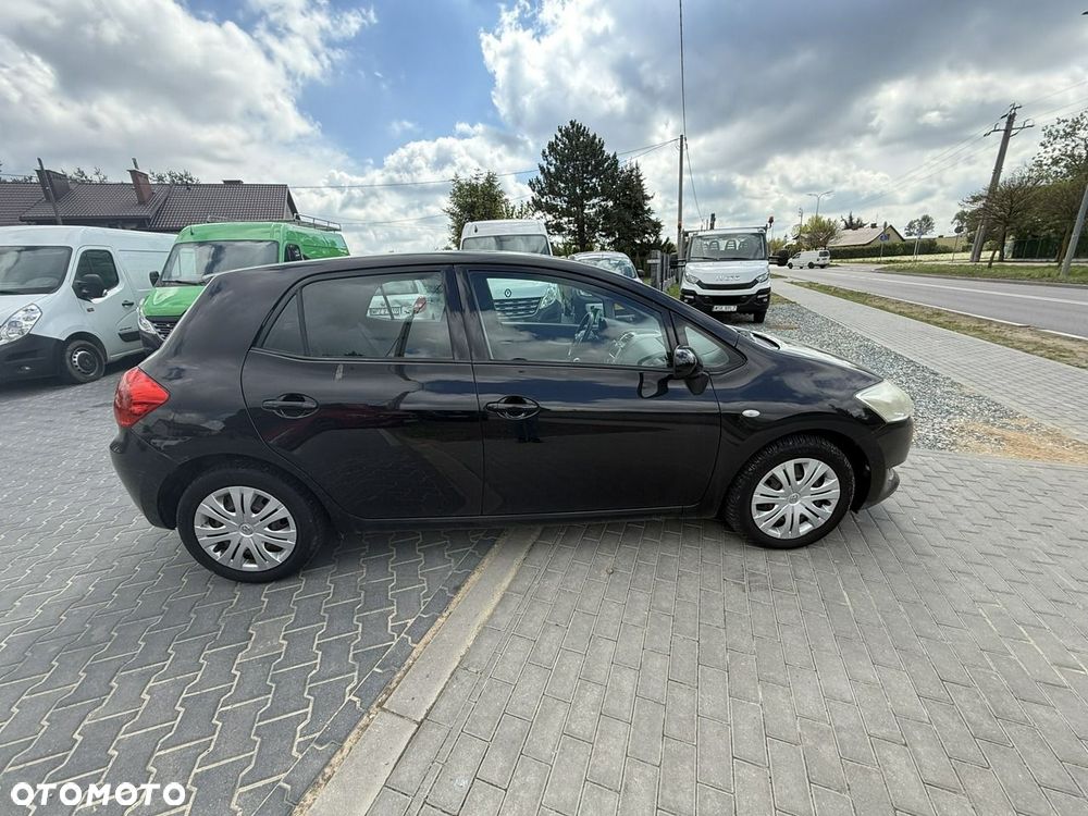 Toyota Auris - 12