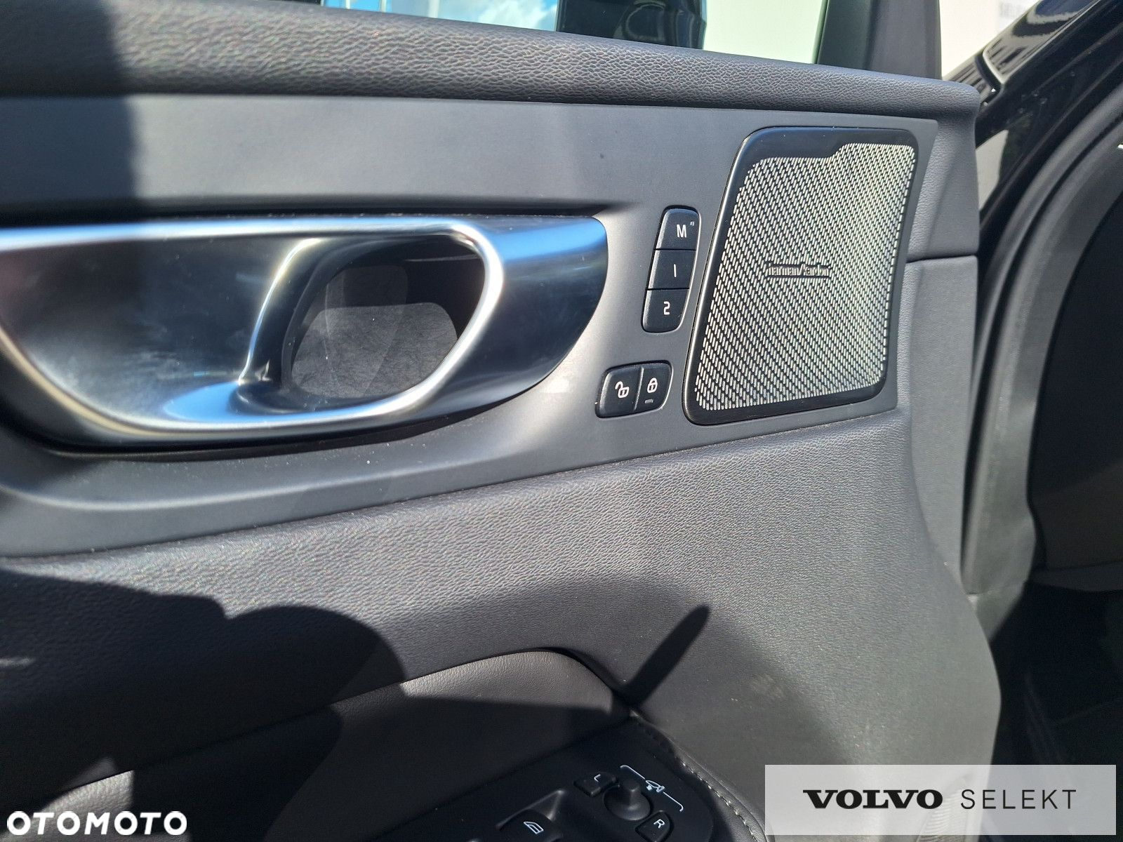 Volvo XC 60 - 30