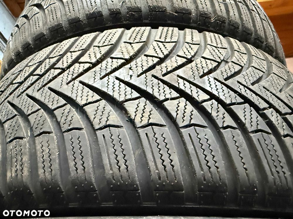 Komplet opon zimowych Giti GitiWinter W2 225/50r18 99V XL 2023 r. - 2