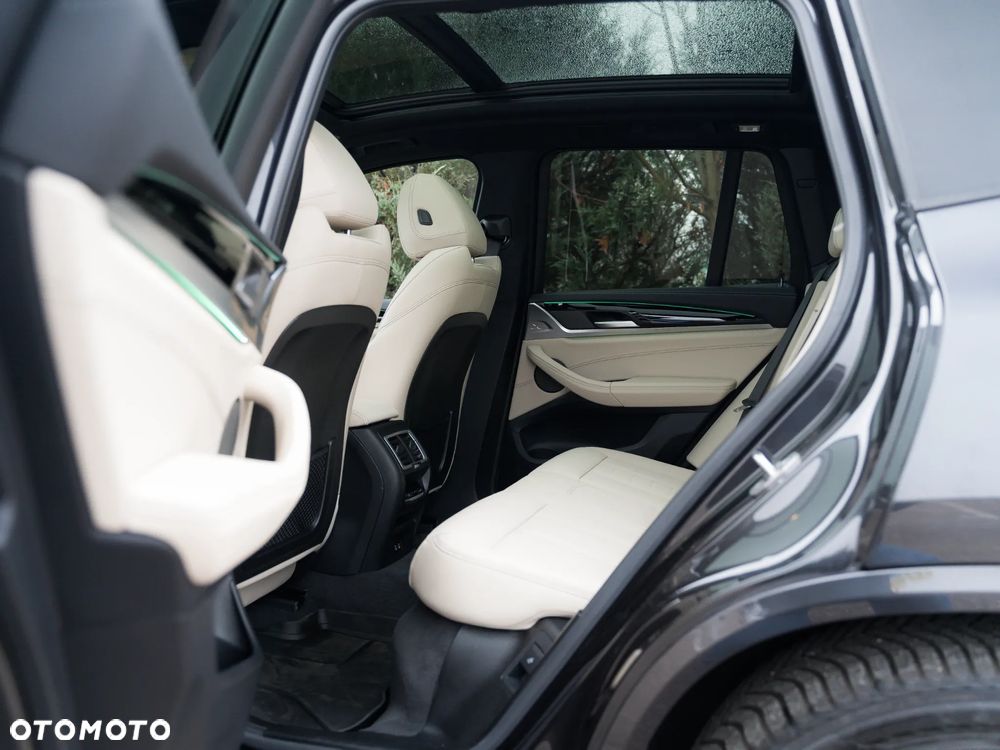 BMW iX3 80kWh Impressive - 37