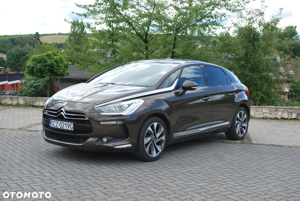 Citroën DS5 HDi 165 SoChic - 2