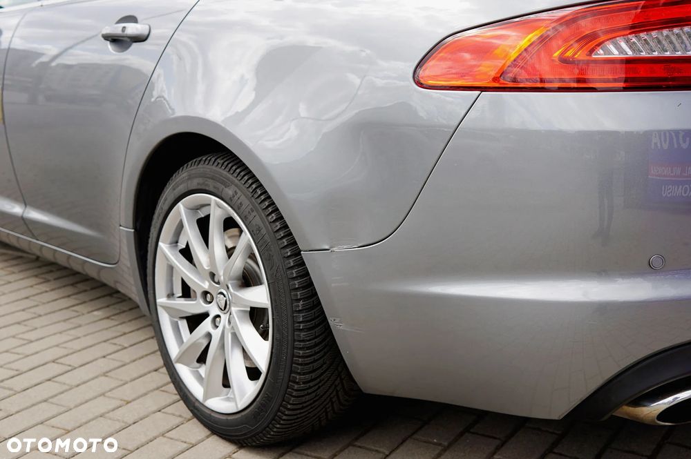 Jaguar XF 3.0 V6 D Luxury - 12