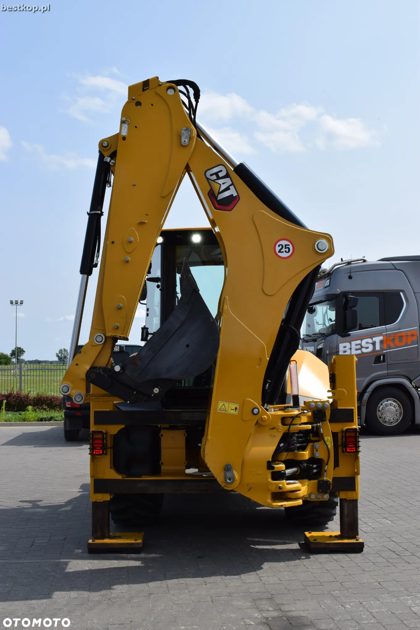 Caterpillar CAT 432 - 8