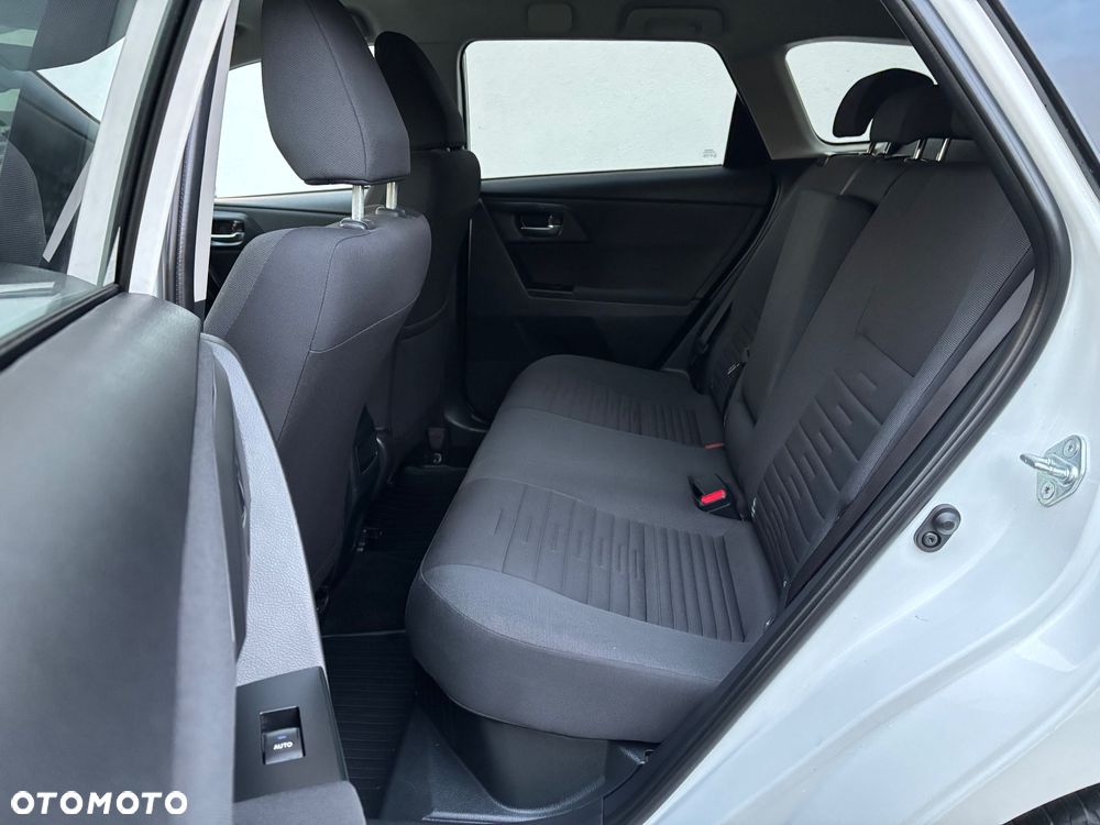 Toyota Auris 1.8 HSD Prestige NAVI - 27