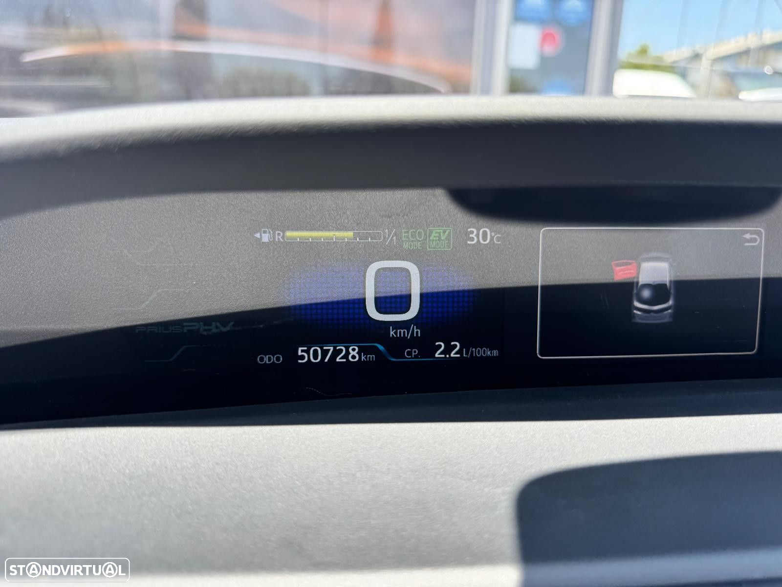 Toyota Prius 1.8 Plug-In Premium - 32