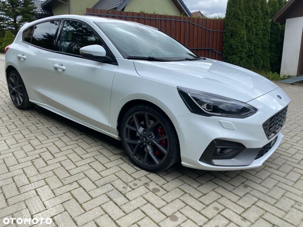 Ford Focus 2.3 EcoBoost S&S ST Edition - 4