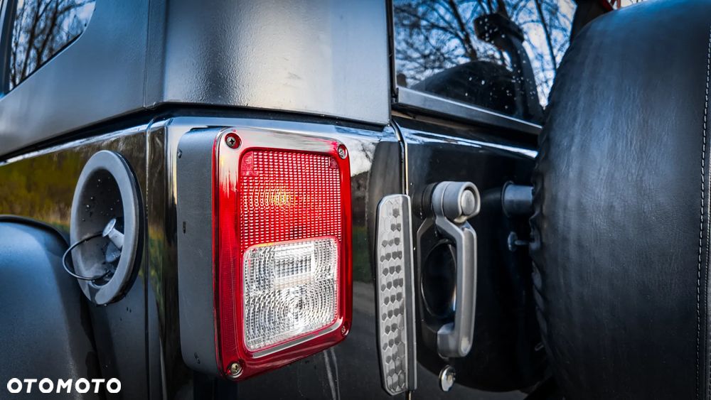 Jeep Wrangler - 10