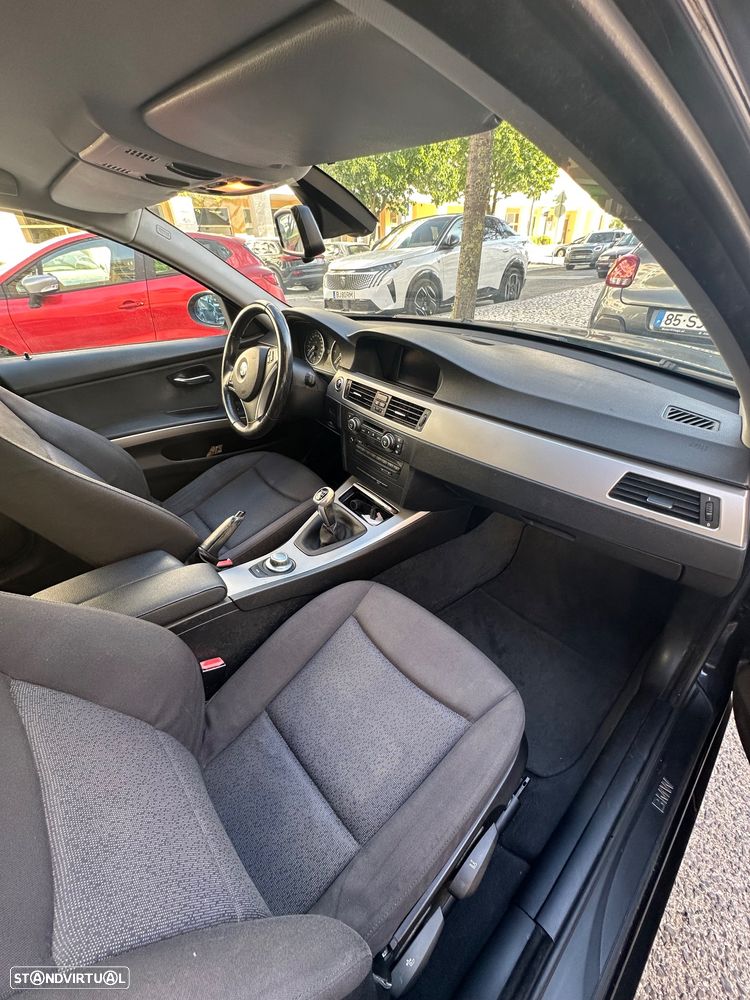 BMW 320 d - 11
