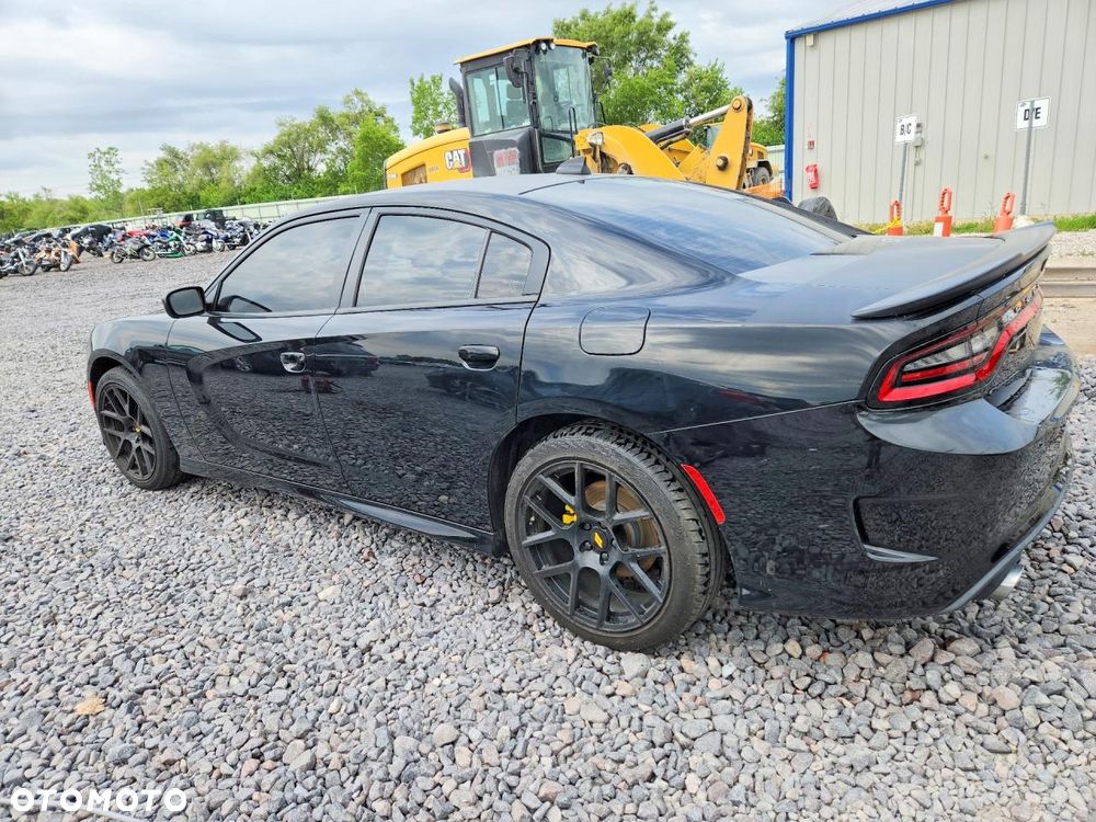 Dodge Charger 5.7 R/T - 2