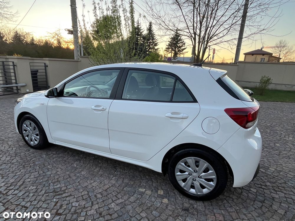 Kia Rio 1.2 M - 14