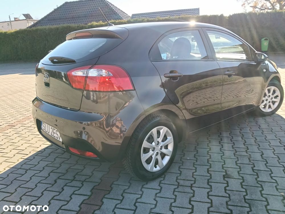 Kia Rio 1.2 M - 11
