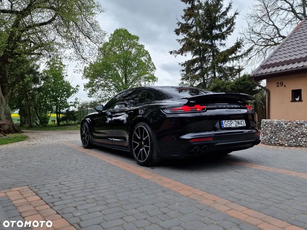 Porsche Panamera - 18
