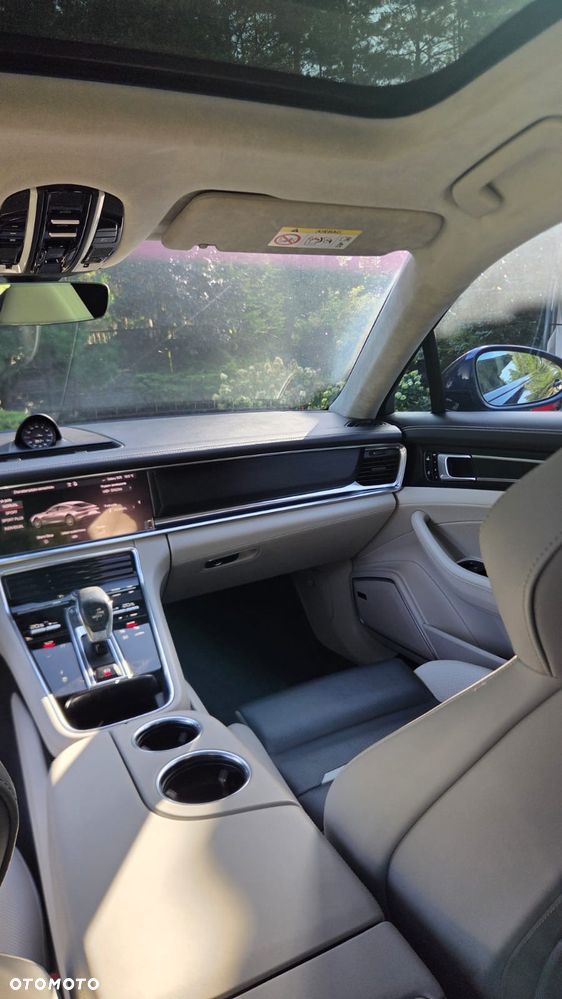 Porsche Panamera - 13