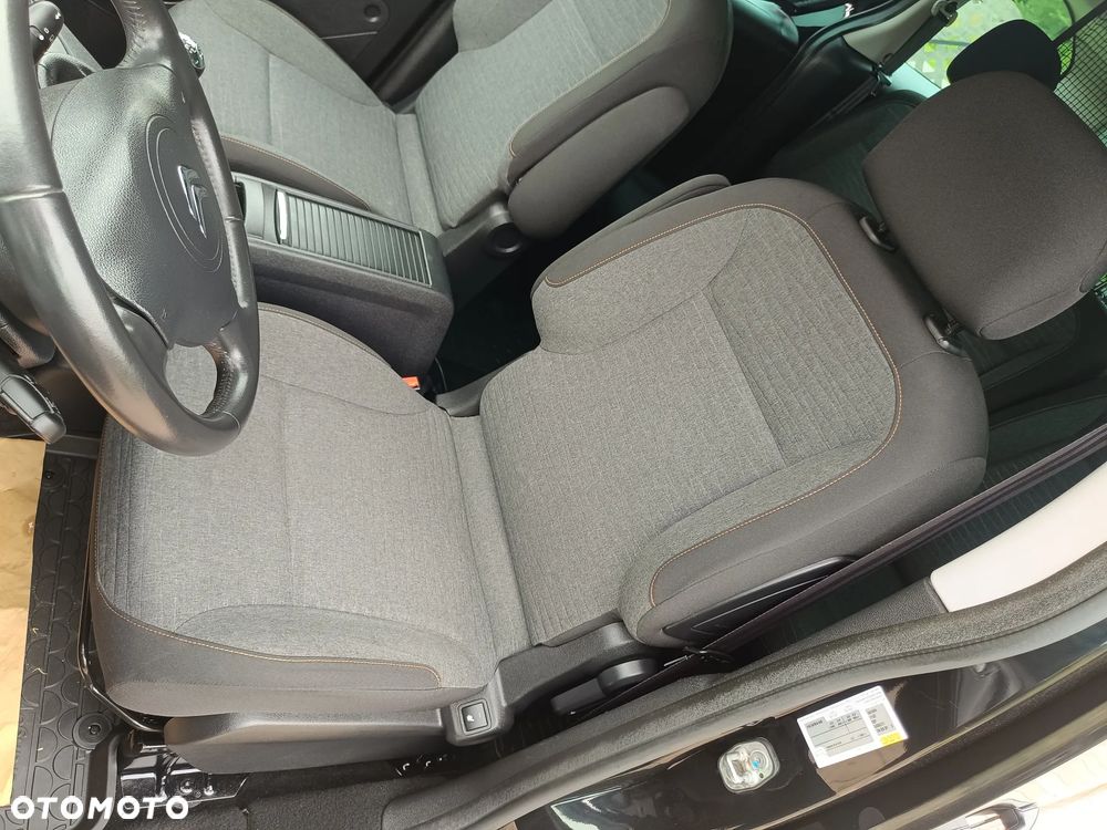 Citroën Berlingo Multispace BlueHDi 120 S&S SHINE - 11