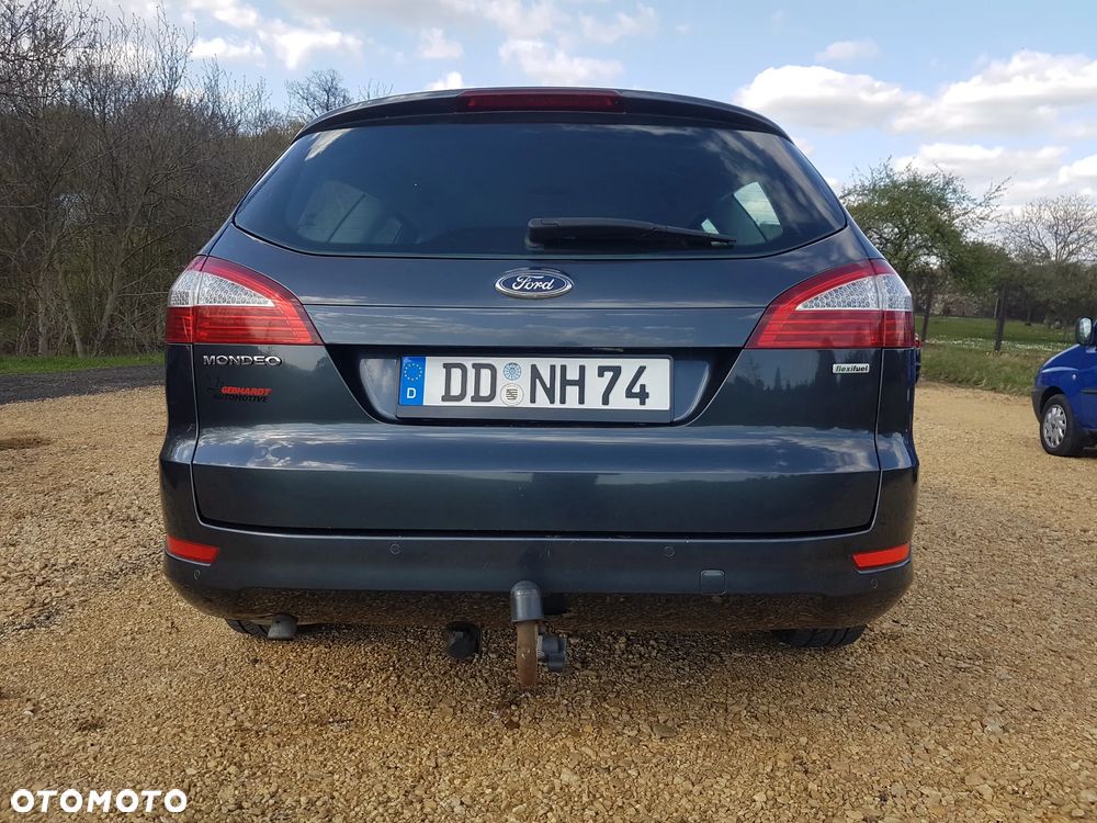Ford Mondeo 2.0 Ambiente - 12