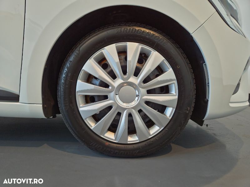 Renault Clio - 7