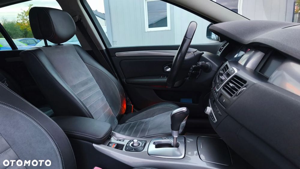 Renault Laguna dCi 175 FAP GT - 24