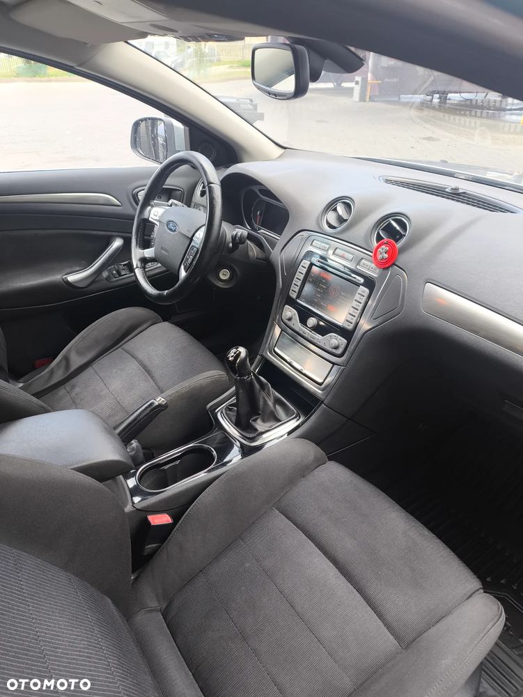 Ford Mondeo 2.0 Titanium - 11
