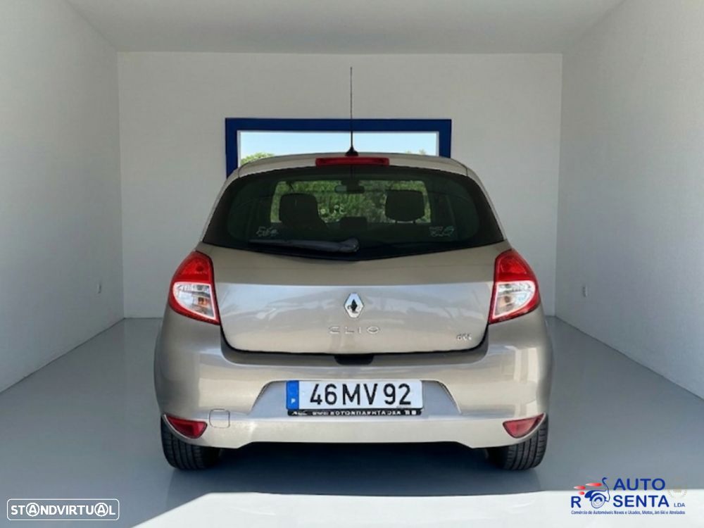 Renault Clio - 6