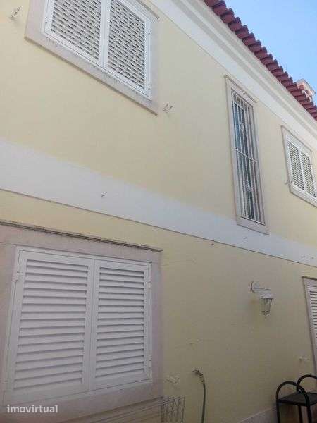 Excelente moradia 4 assoalhadas com Jardim, parquemento e espaço lazer - Grande imagem: 5/9