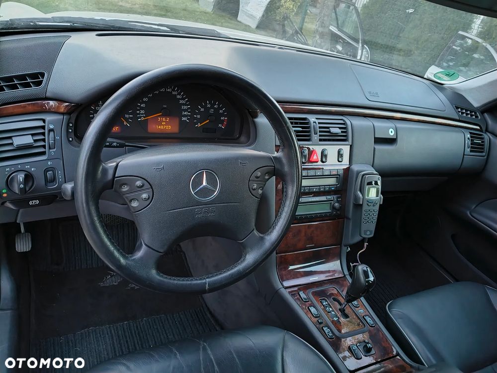 Mercedes-Benz Klasa E 280 4 Matic Elegance - 16