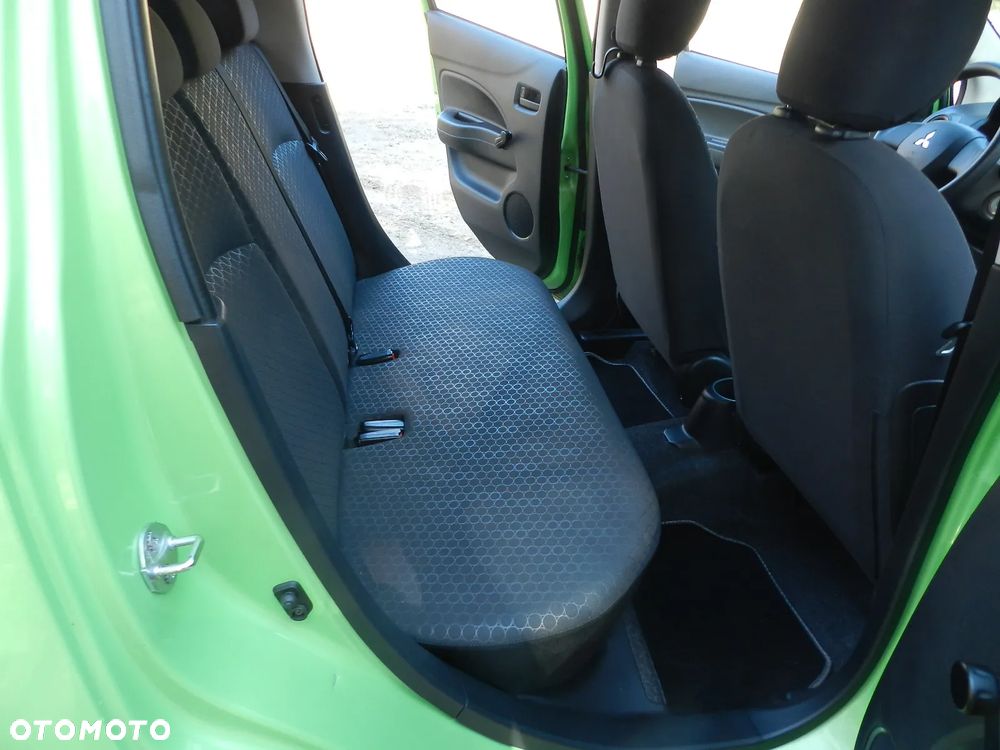 Mitsubishi Space Star - 11